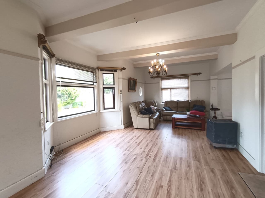 7 Bedroom Property for Sale in Walmer Eastern Cape